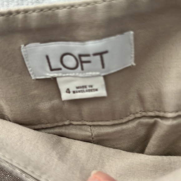 LOFT Linen Short with gold sparkle - Picture 3 of 4